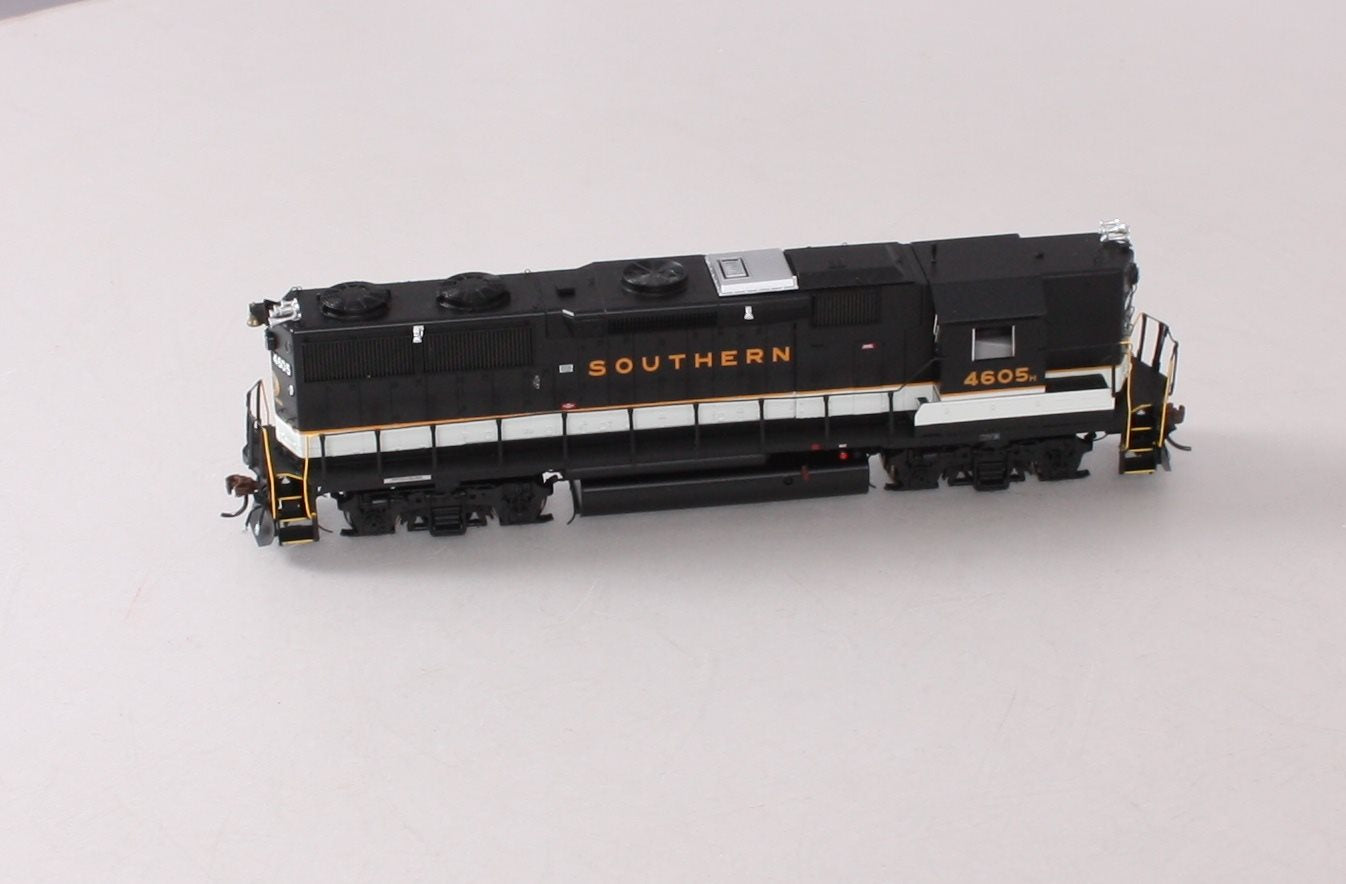 Athearn G64542 HO Scale Southern GP39X Diesel Locomotive #4605H
