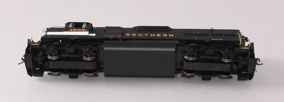 Athearn G64542 HO Scale Southern GP39X Diesel Locomotive #4605H