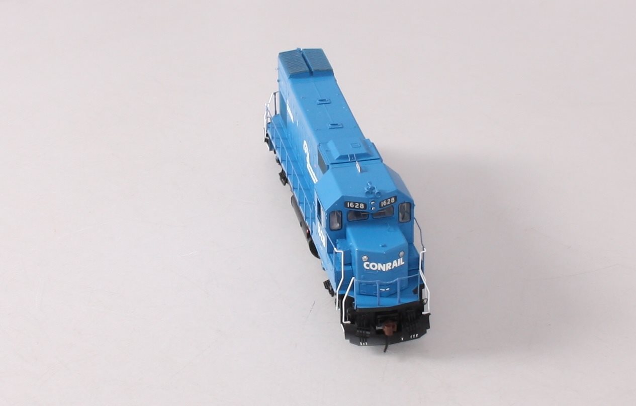 Athearn G68006 HO Scale Conrail GP15-1 Diesel Locomotive #1628