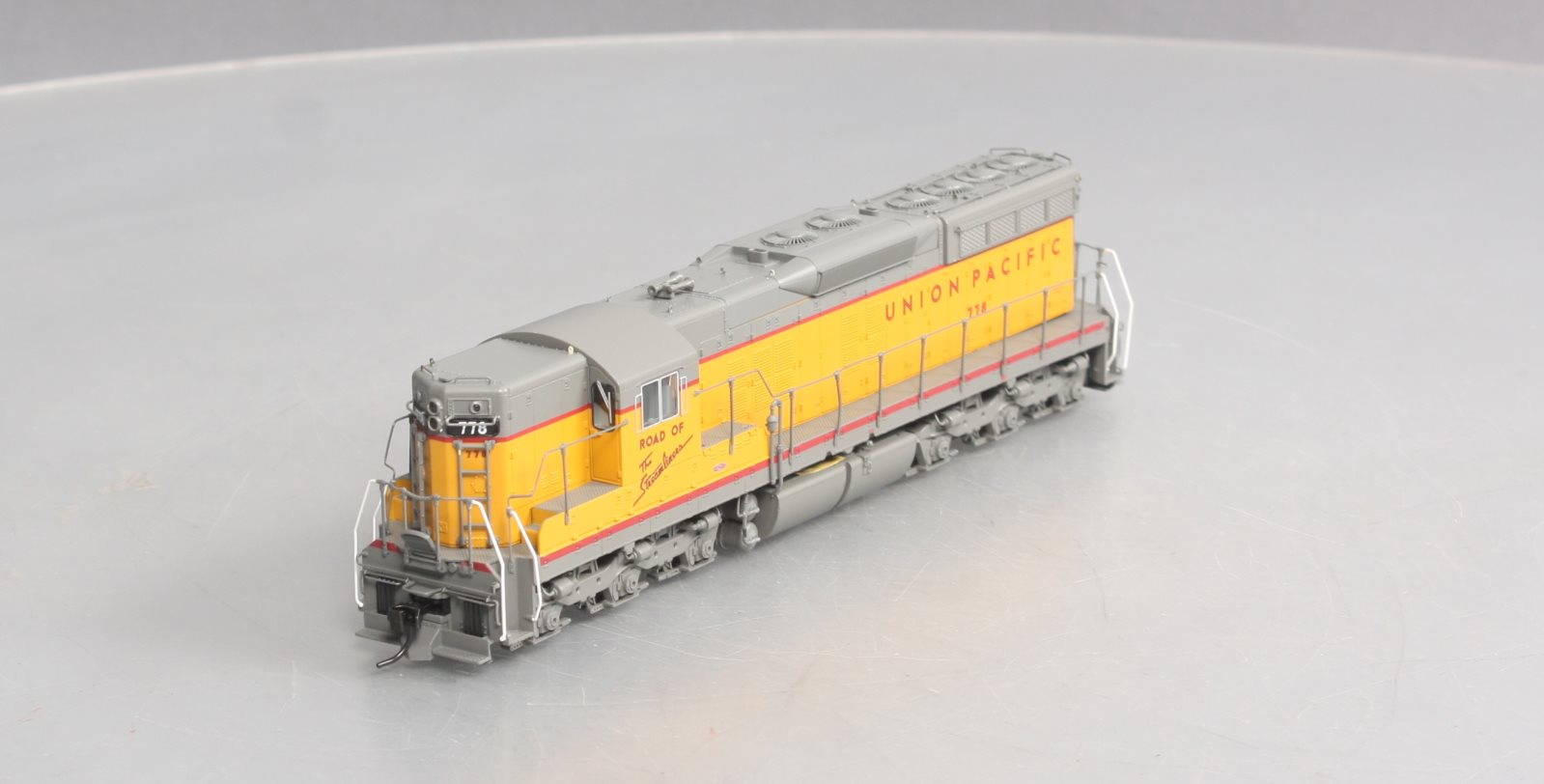 Broadway Limited 4951 HO Union Pacific EMD SD-7 Diesel Loco Paragon 3 #778
