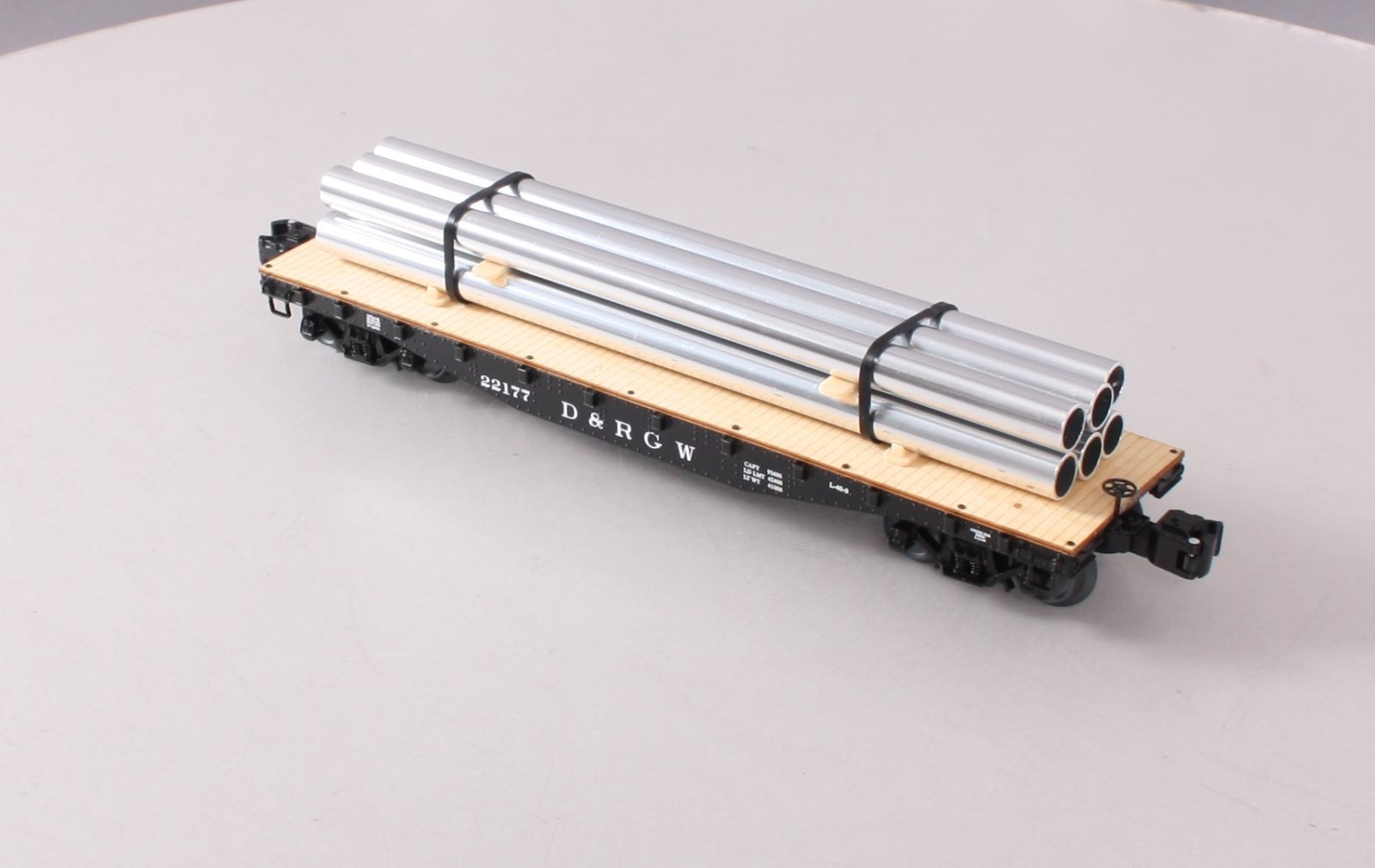 Lionel 6-27816 O Gauge D&RGW 40' Flatcar with Pipes