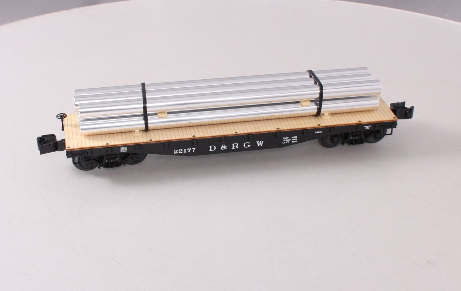 Lionel 6-27816 O Gauge D&RGW 40' Flatcar with Pipes