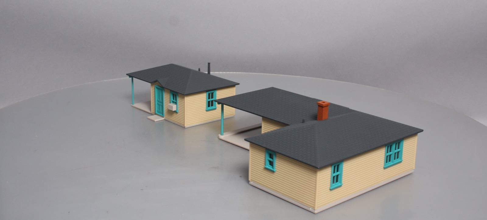 Walthers 933-2715 O/O-27 Scale Built-Up Route 66 Motel
