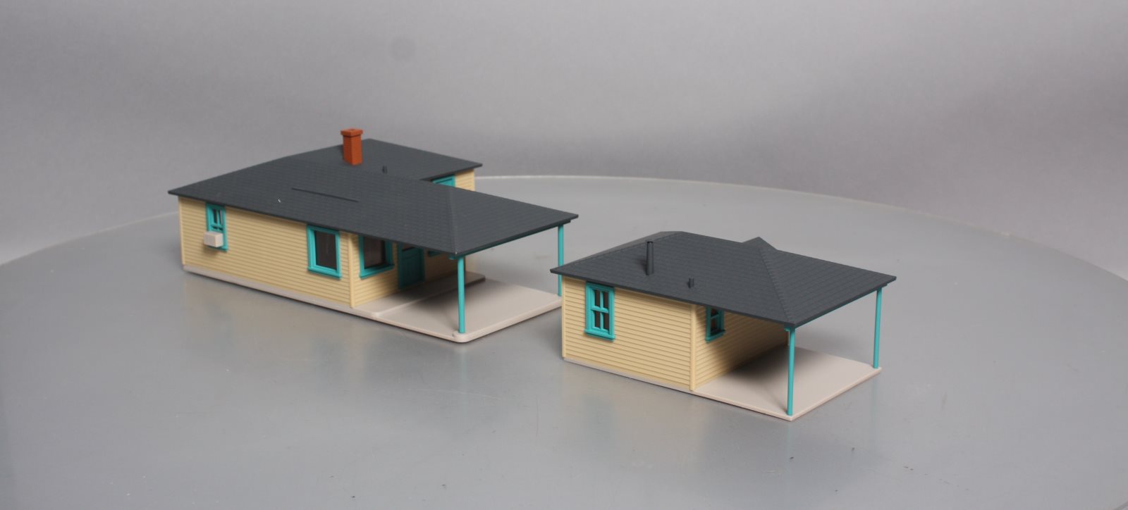 Walthers 933-2715 O/O-27 Scale Built-Up Route 66 Motel