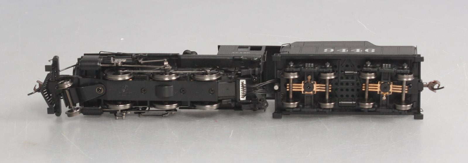 Bachmann 51704 HO Santa Fe Alco 2-6-0 Steam Locomotive & Tender #9446