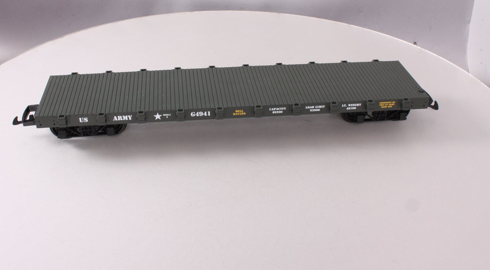 USA Trains R1766A G US Army Flat Car #G5050 with 3 Jeeps
