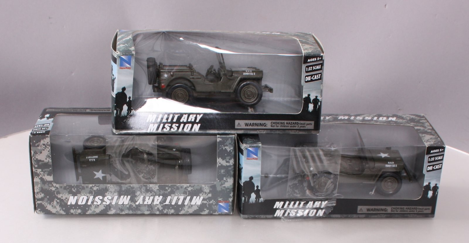 USA Trains R1766A G US Army Flat Car #G5050 with 3 Jeeps