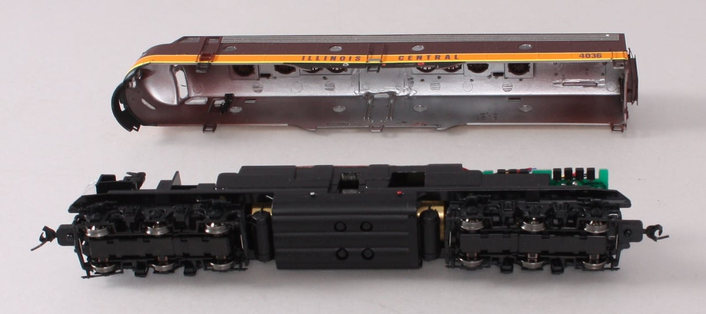 Proto 2000 30798 Ho Scale Illinois Central E8/9 Diesel Locomotive #4036