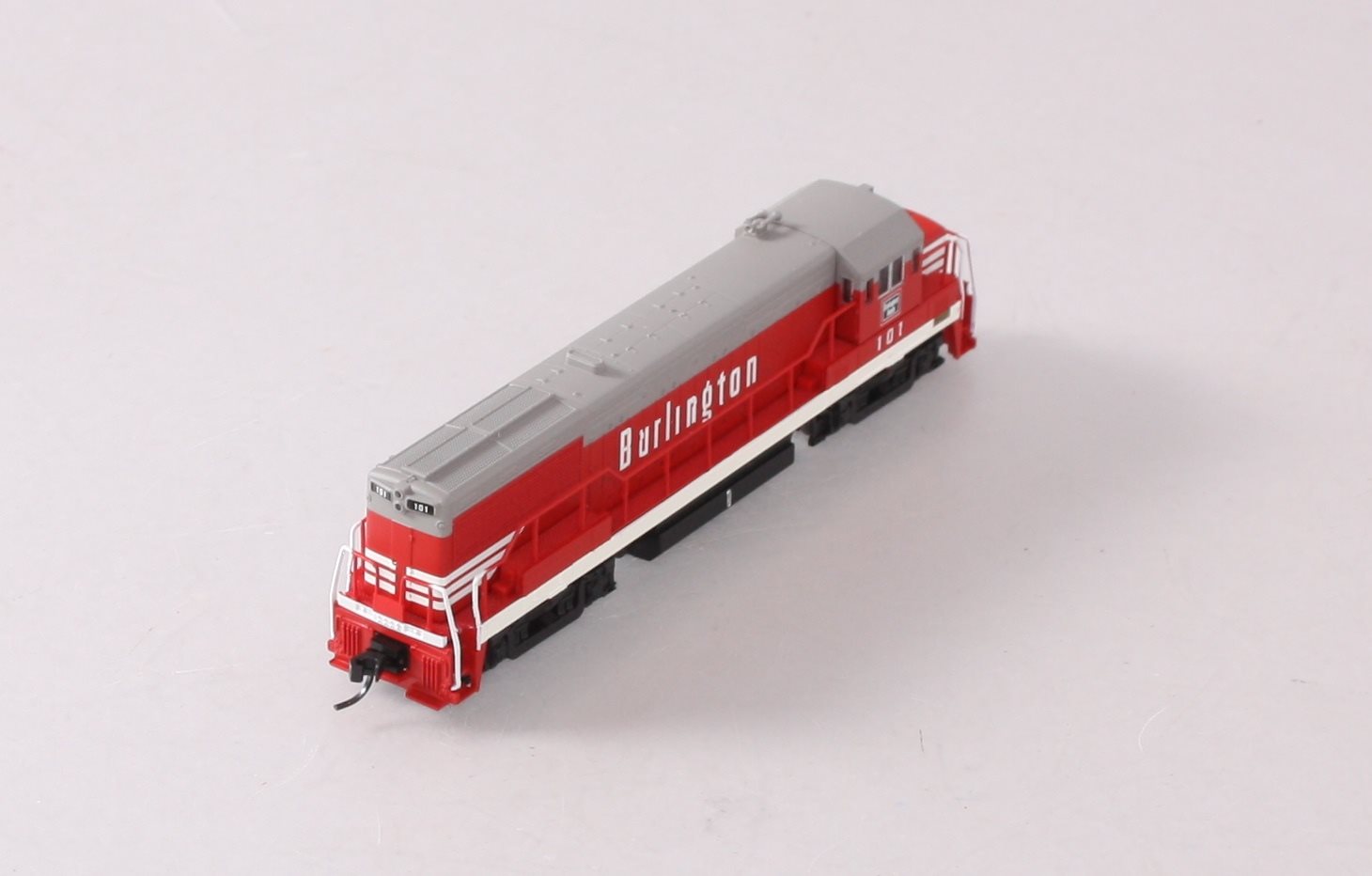 Atlas 40000578 N Scale CB&Q U25B Phase 2B Diesel Locomotive #101