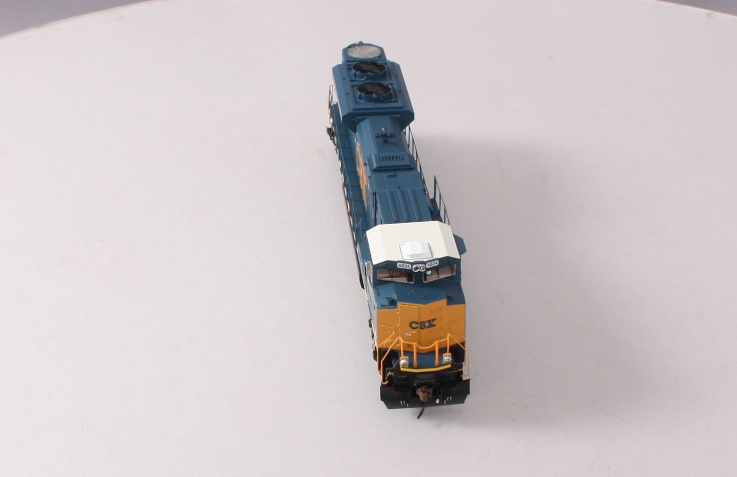 Athearn G68697 HO Scale CSX SD70ACe Diesel Engine #4834 with DCC & Sound