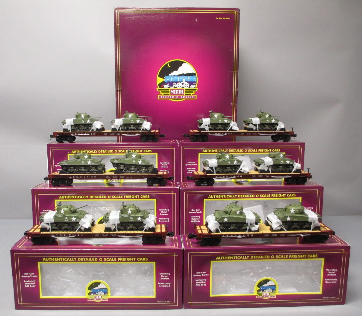 MTH 20-90433 Santa Fe 60’ Flat Car Set with Sherman Tanks