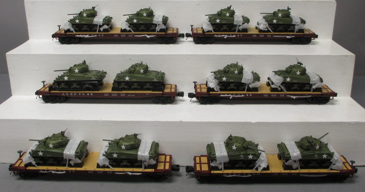 MTH 20-90433 Santa Fe 60’ Flat Car Set with Sherman Tanks