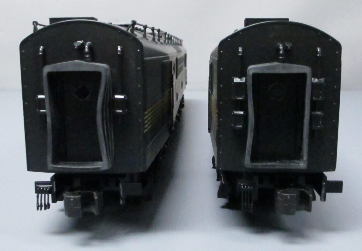 Lionel 6-34672 O PRR VISIONLINE Centipede A-A Diesel Loco Set #5833/#5821