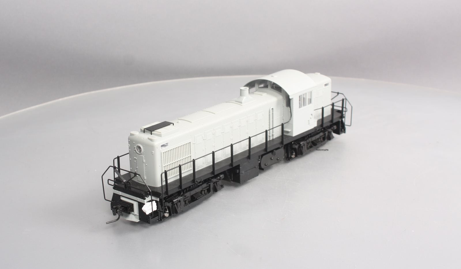 Atlas 7870 O 2-Rail Undecorated RS-1 Diesel Locomotive
