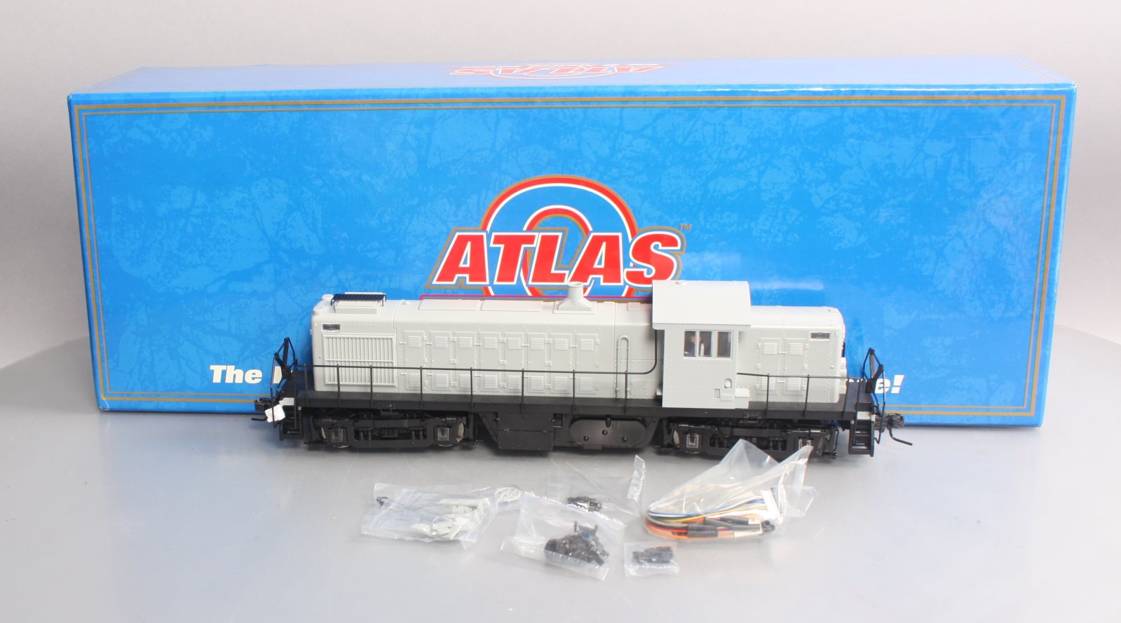 Atlas 7870 O 2-Rail Undecorated RS-1 Diesel Locomotive