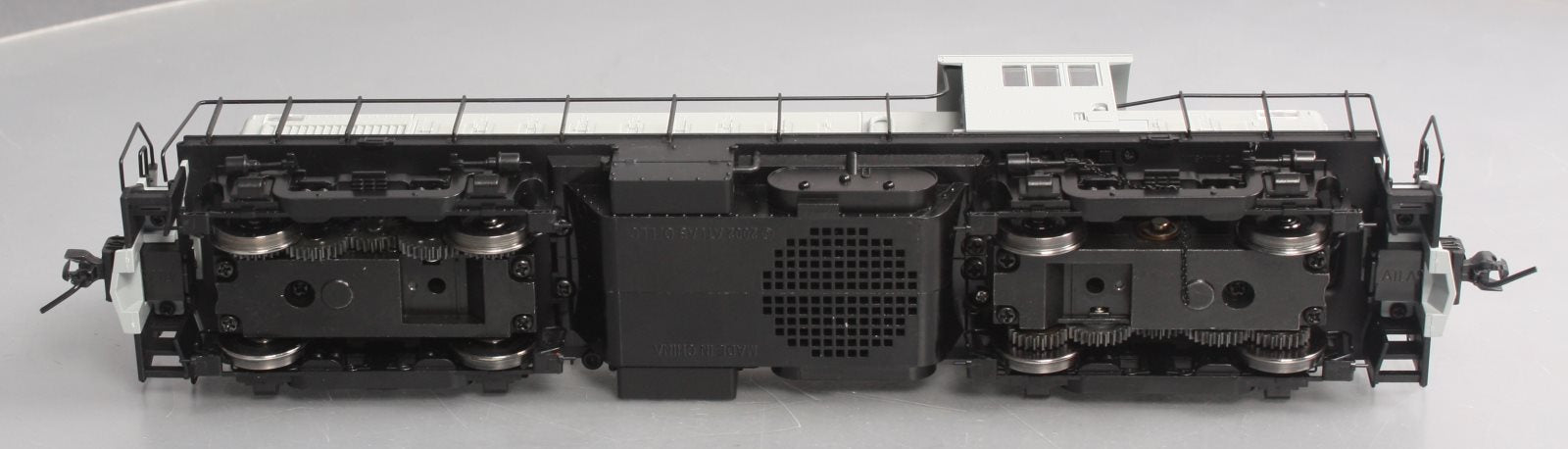 Atlas 7870 O 2-Rail Undecorated RS-1 Diesel Locomotive
