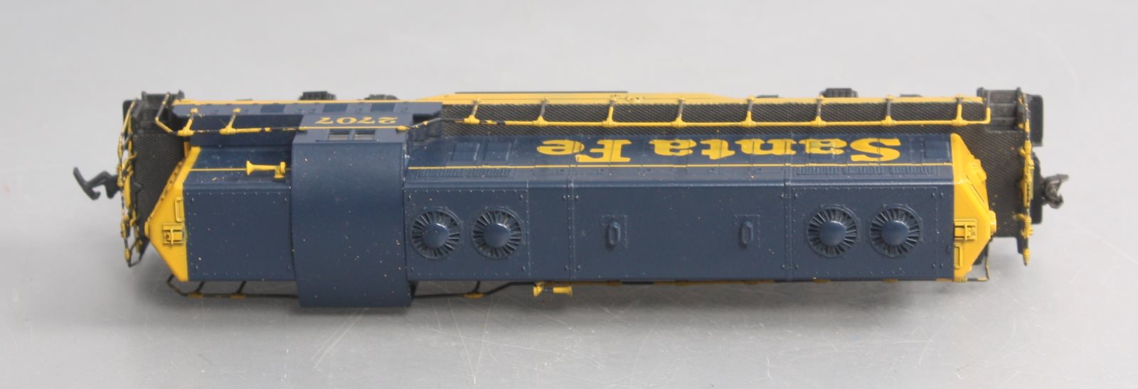 Atlas 8244 HO Scale 8244 Santa Fe GP-7 Diesel Locomotive #2707