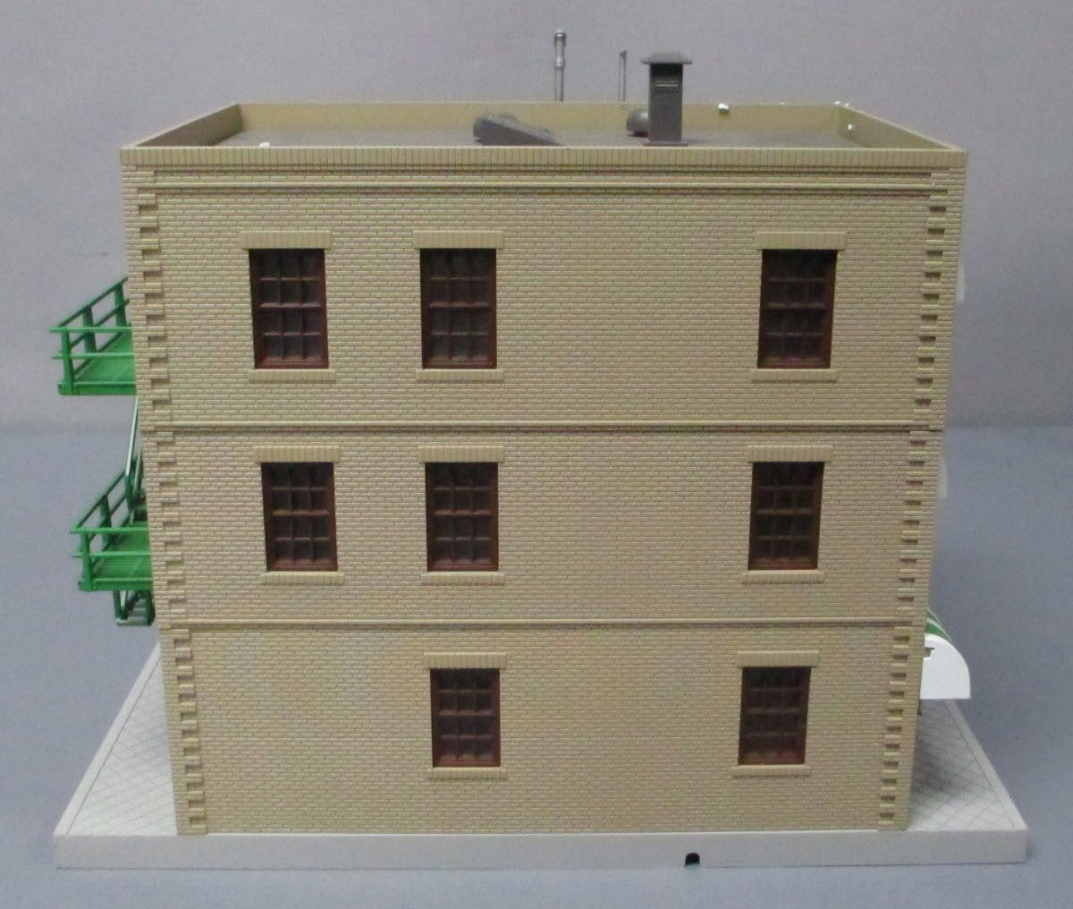 MTH 30-90227 O Gauge Sam's Butcher 3-Story Building
