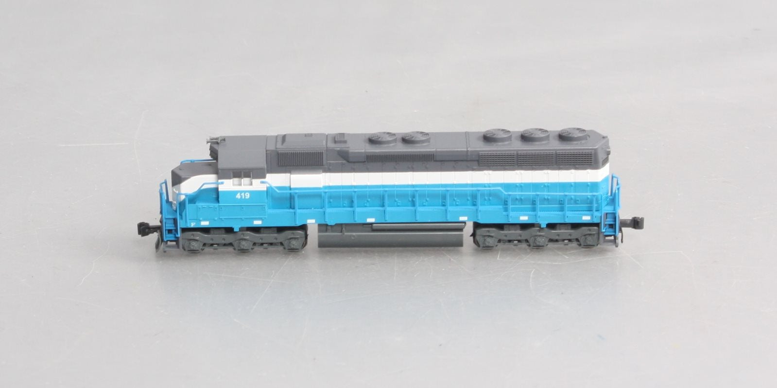 Kato 176-3126 N SD45 GN'Big Sky Blue' #419