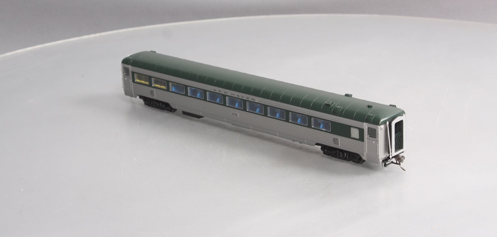 Rapido Trains 17203 HO New Haven 8600-Series Coach #8628