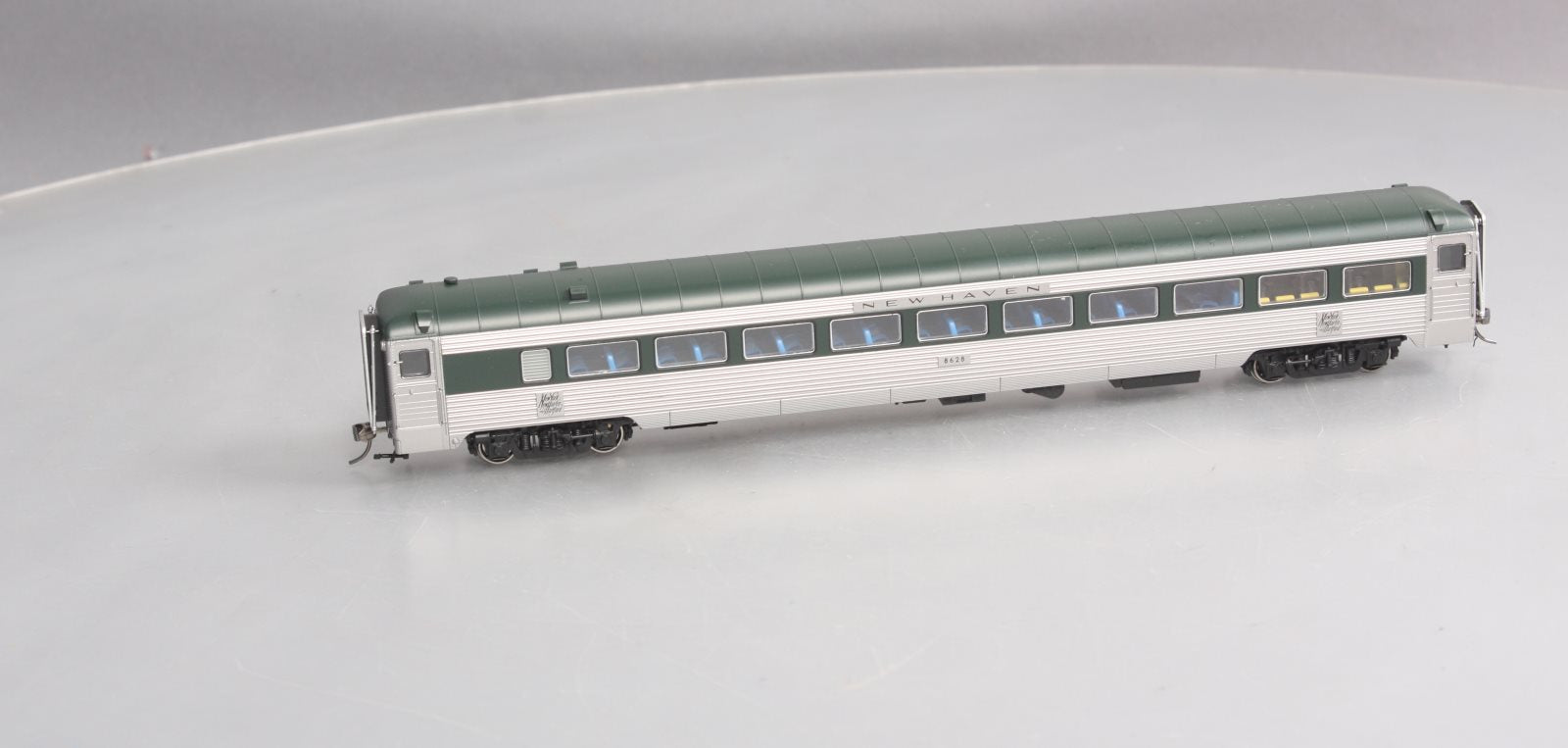 Rapido Trains 17203 HO New Haven 8600-Series Coach #8628