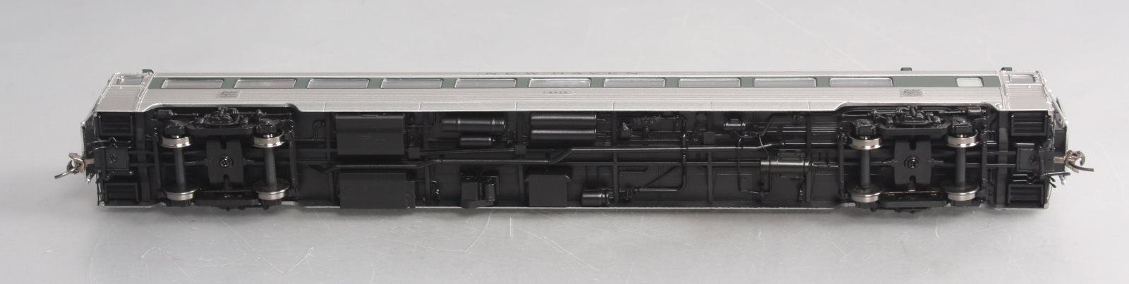 Rapido Trains 17203 HO New Haven 8600-Series Coach #8628
