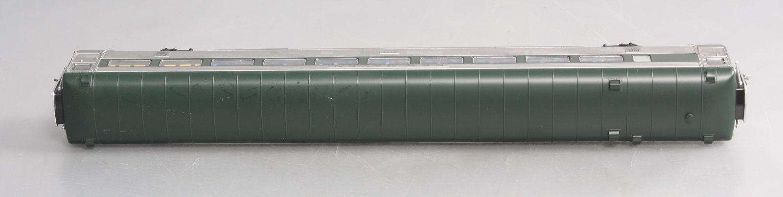 Rapido Trains 17203 HO New Haven 8600-Series Coach #8628
