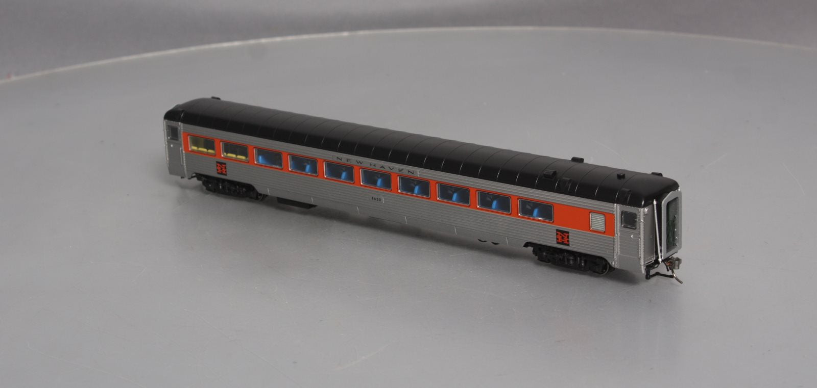 Rapido Trains 17212 HO New Haven 8600 Series Bradley Coach w/ Skirts #8620