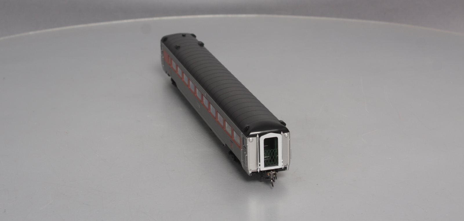 Rapido Trains 17212 HO New Haven 8600 Series Bradley Coach w/ Skirts #8620