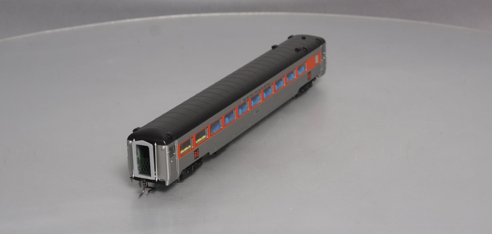 Rapido Trains 17212 HO New Haven 8600 Series Bradley Coach w/ Skirts #8620