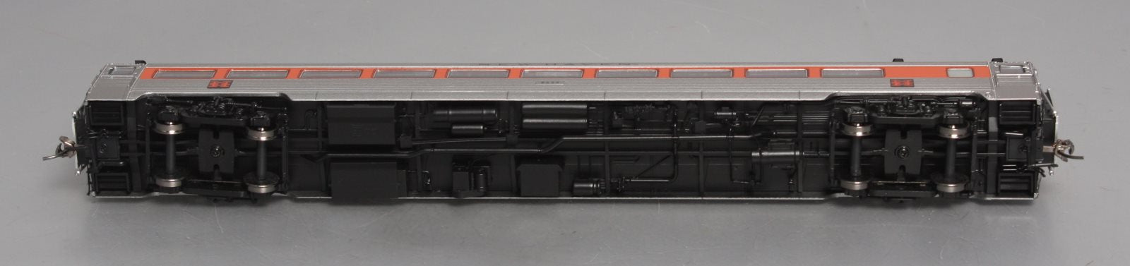 Rapido Trains 17212 HO New Haven 8600 Series Bradley Coach w/ Skirts #8620