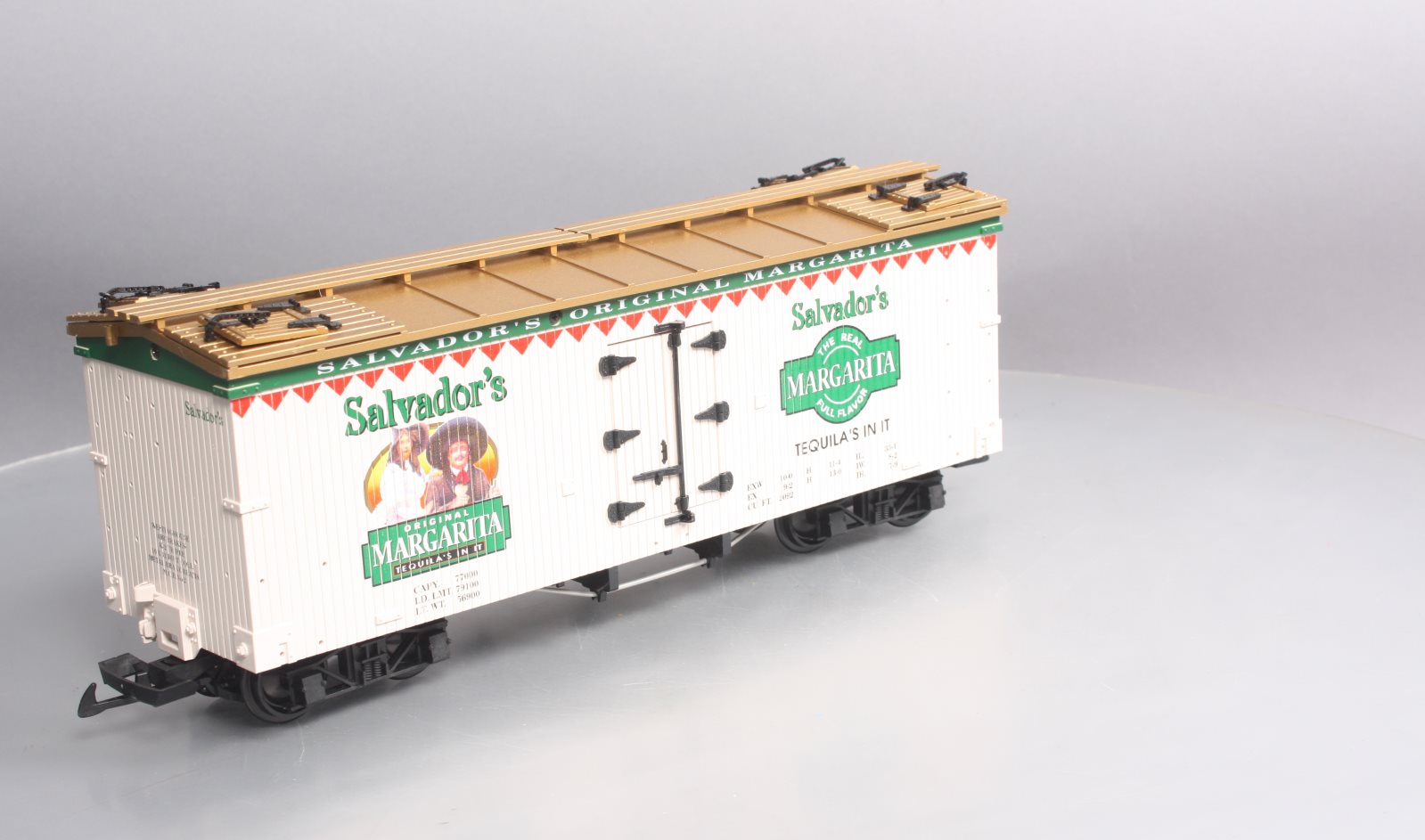 USA Trains R16285 G Salvador's Margarita Wood Refrigerator Car