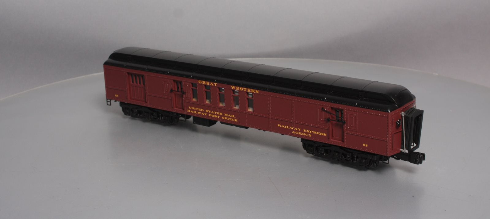 MTH 20-40052 O Gauge Chicago Great Western RPO Car # 68