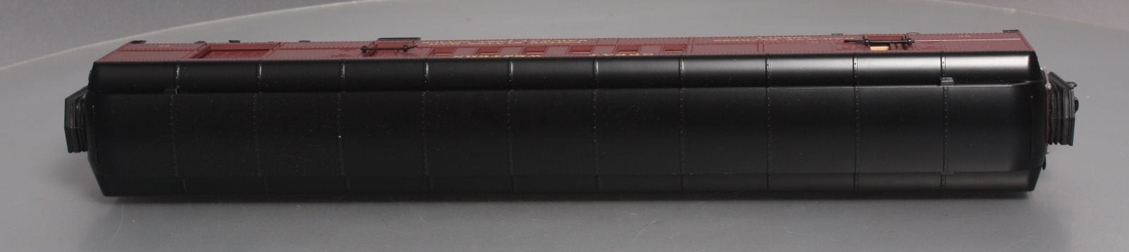 MTH 20-40052 O Gauge Chicago Great Western RPO Car # 68