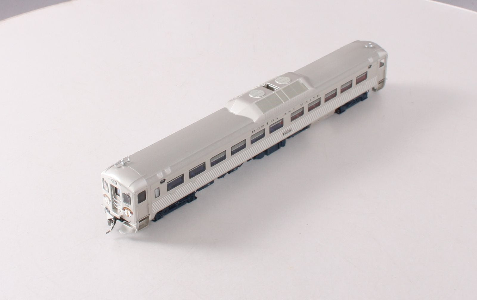Rapido Trains 16538 HO Boston & Maine Budd RDC-1 Phase 1C #6108
