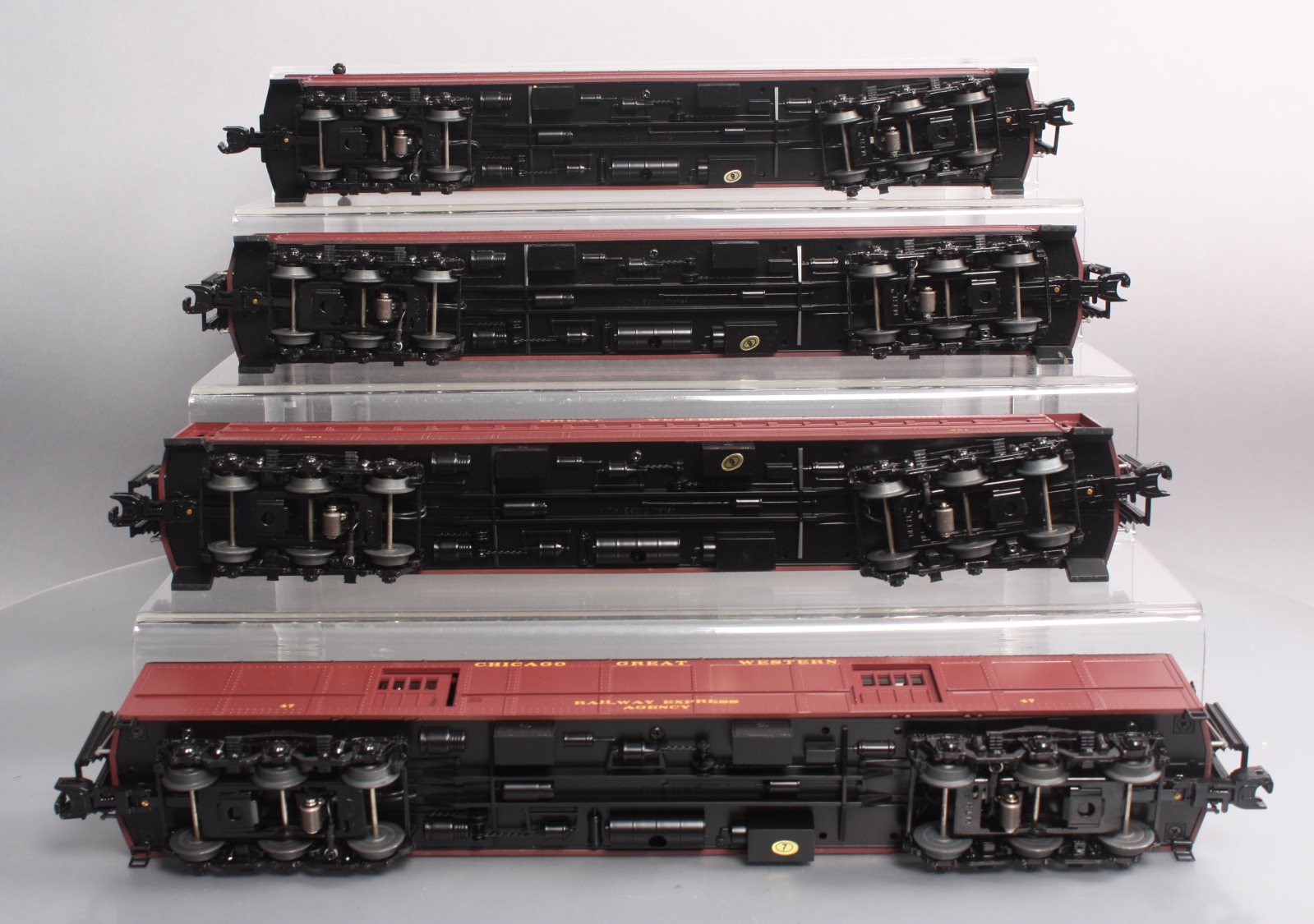 MTH 20-40049 O Gauge Chicago Great Western 4-Car Passenger Set