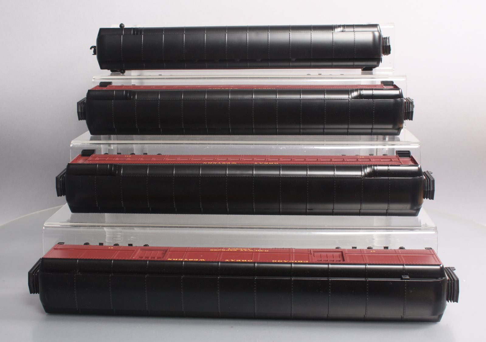 MTH 20-40049 O Gauge Chicago Great Western 4-Car Passenger Set