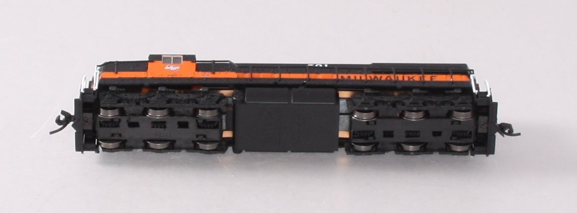 Atlas 40003666 N Milwaukee Road SD-7 Diesel Locomotive #501