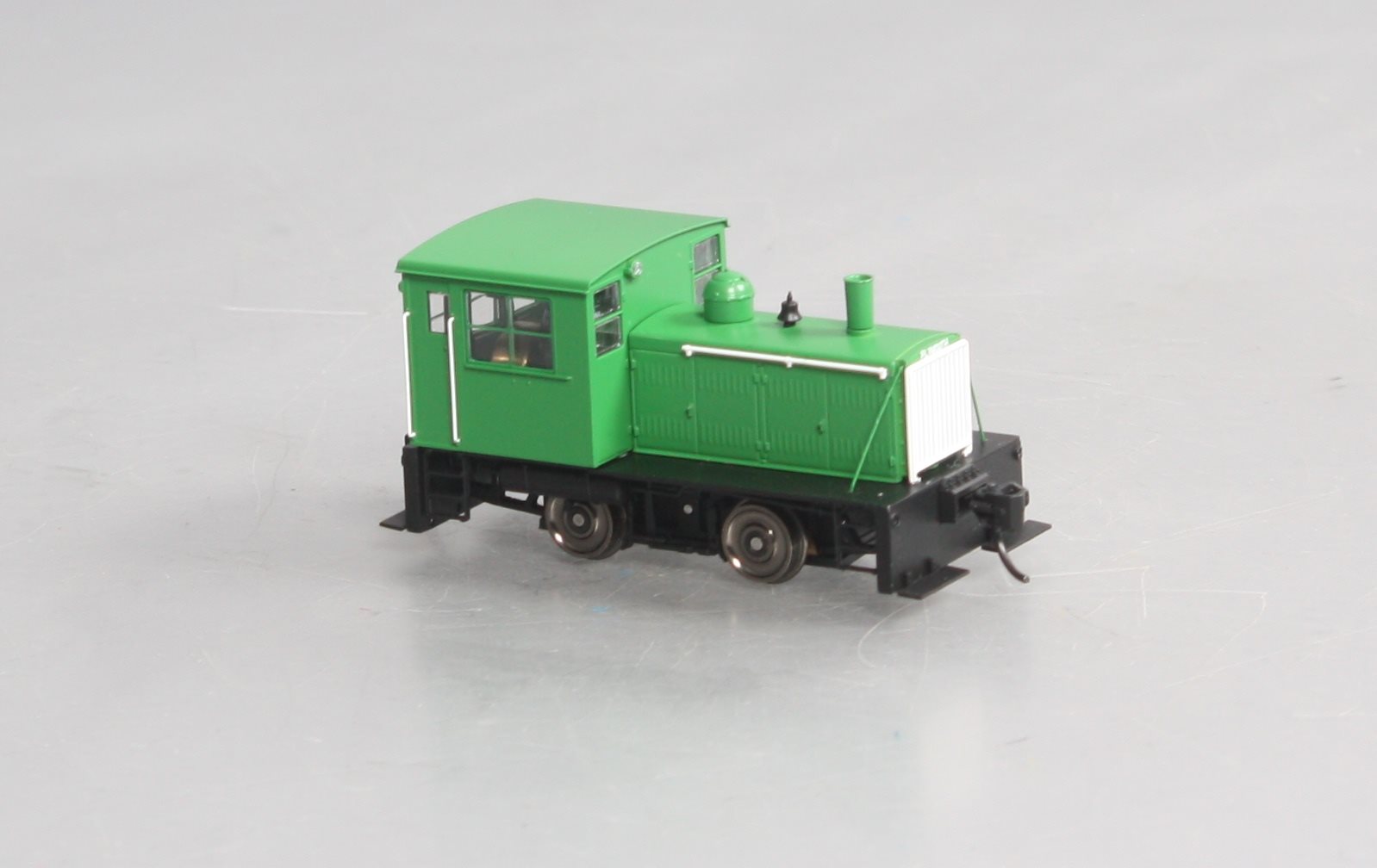 Walthers 910-20009 HO Unlettered Plymouth ML-8 Industrial Switcher ESU DCC