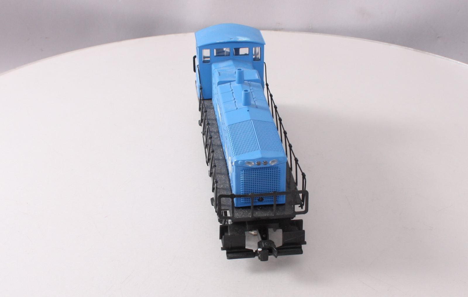 K-Line K-2225 O Conrail MP-15 Dual Motor Diesel Locomotive #2225
