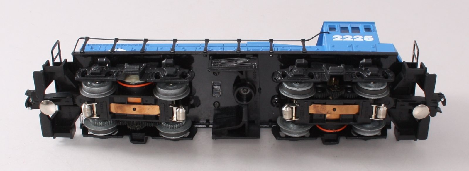 K-Line K-2225 O Conrail MP-15 Dual Motor Diesel Locomotive #2225