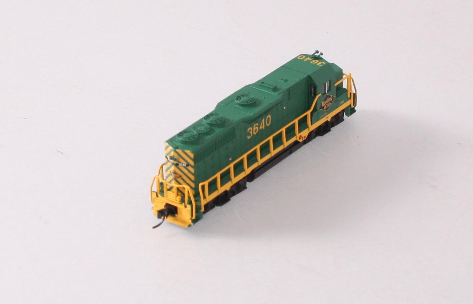Atlas 40000746 N Scale Reading GP-35 Diesel Locomotive #3640