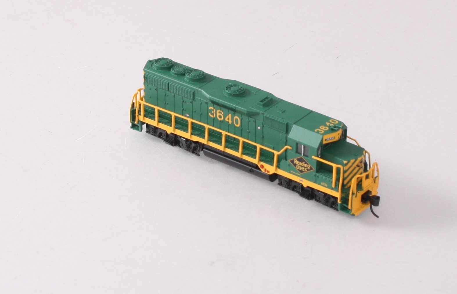 Atlas 40000746 N Scale Reading GP-35 Diesel Locomotive #3640