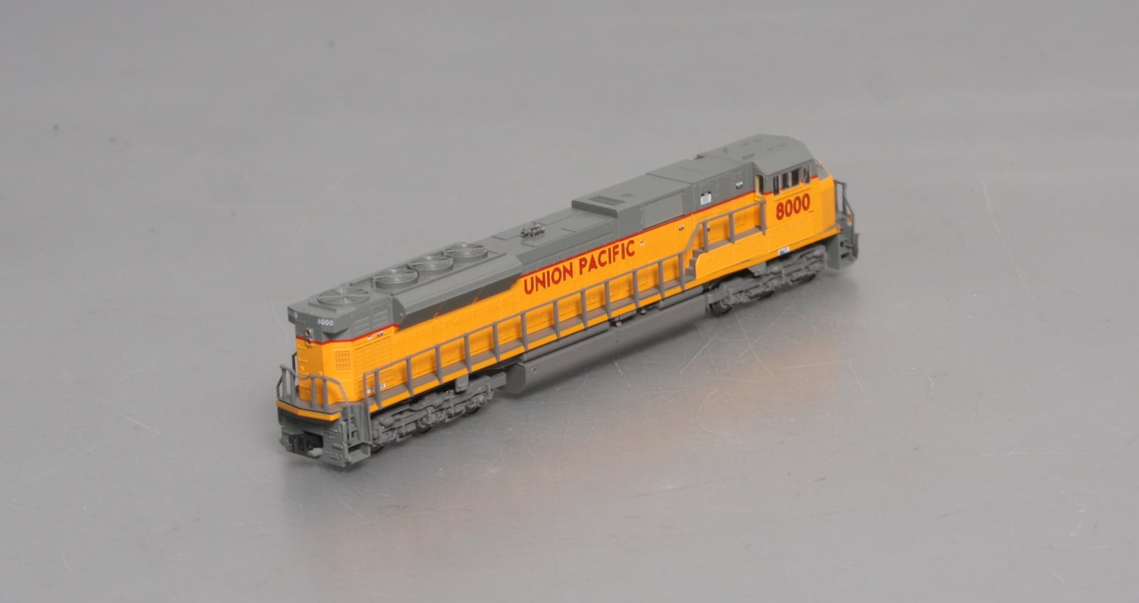 Kato 176-5614 N Scale Union Pacific SD90/43MAC Diesel Locomotive