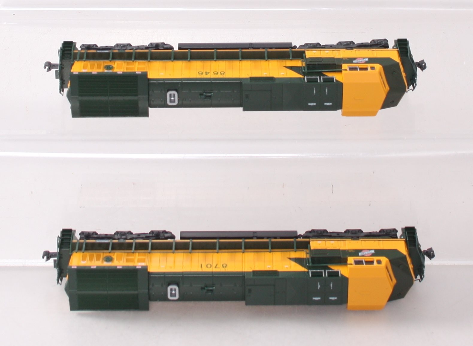Kato 106-2451 N Scale Chicago & North Western C44-9W Diesel Locomotive Set
