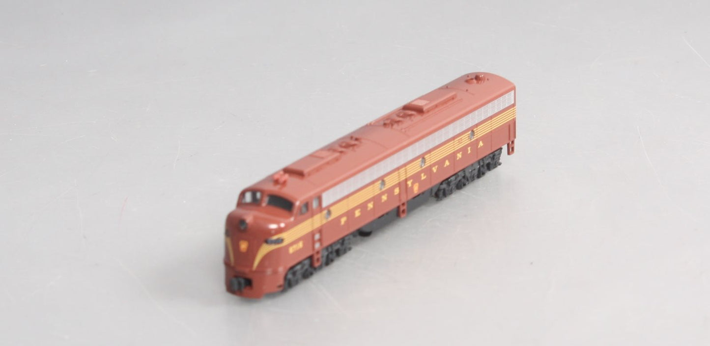 Kato 176-5309 N Scale Pennsylvania E8A Powered Diesel Locomotive #5715