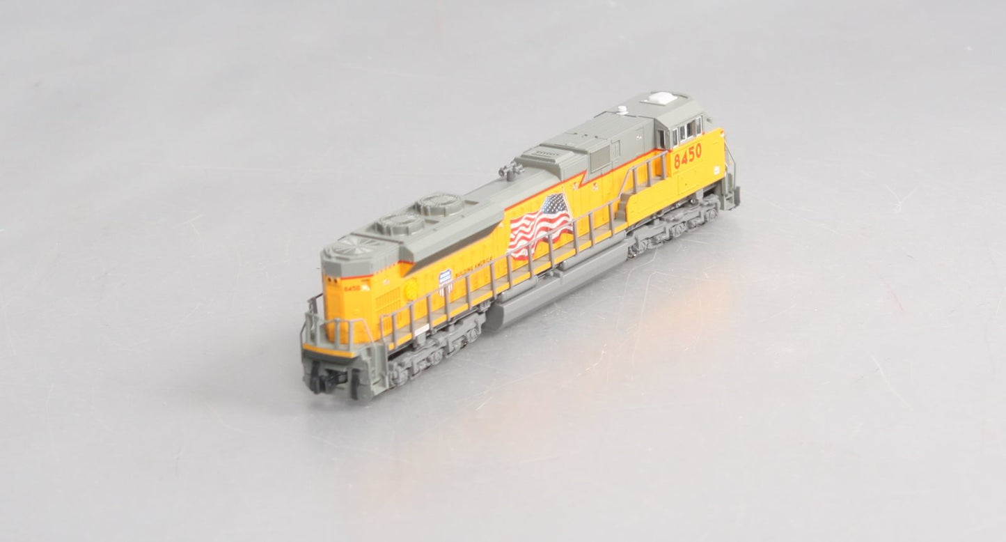Kato 176-8403 N Scale Union Pacific SD70ACe Diesel Locomotive #8450