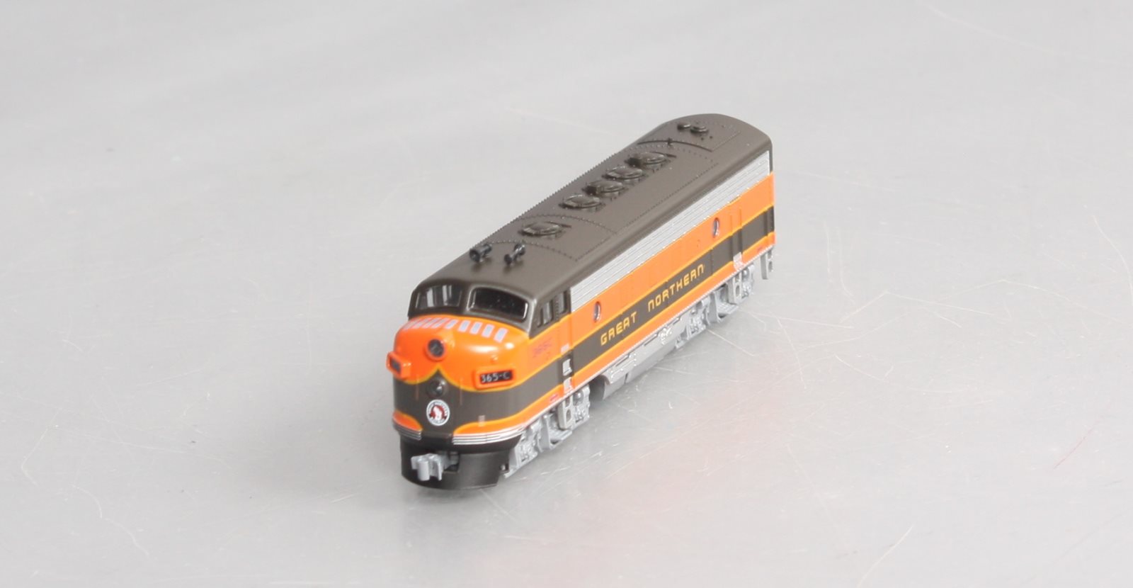 Kato 176-2133 N Scale Great Northern F7A Diesel Locomotive #365C