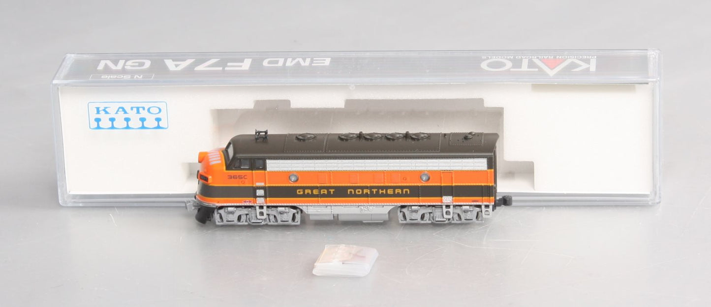 Kato 176-2133 N Scale Great Northern F7A Diesel Locomotive #365C