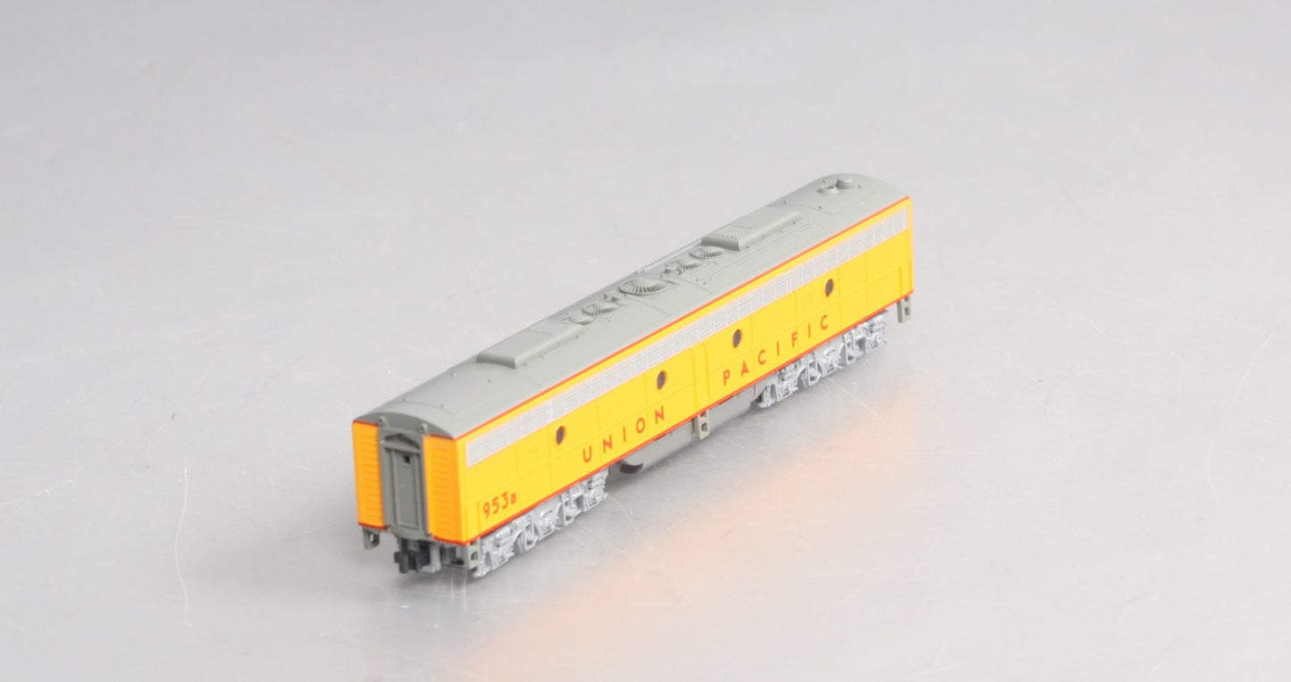 Kato 176-5352 N Scale Union Pacific EMD E9B Powered Diesel Locomotive #953B